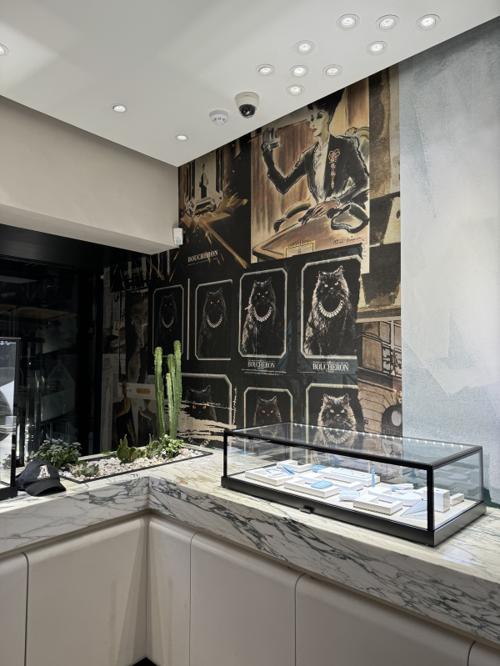 Boutique Boucheron — finitions autour du comptoir — Papier peint à Monaco